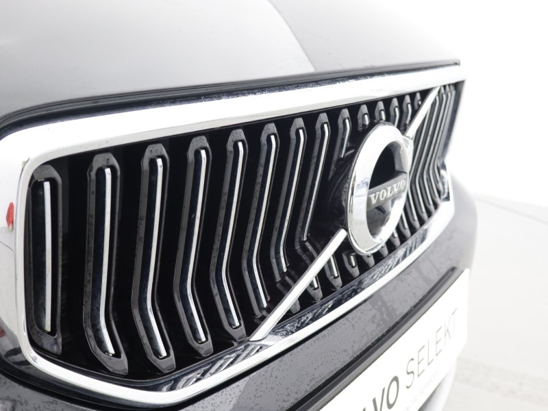 2020 (70) VOLVO XC40 2.0 B5P Inscription Pro 5dr AWD Auto 5109842