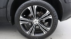 2020 (70) VOLVO XC40 2.0 B5P Inscription Pro 5dr AWD Auto 5109853