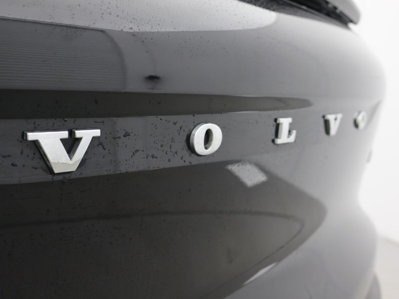 2020 (70) VOLVO XC40 2.0 B5P Inscription Pro 5dr AWD Auto 5109848