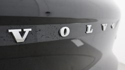 2020 (70) VOLVO XC40 2.0 B5P Inscription Pro 5dr AWD Auto 5109848