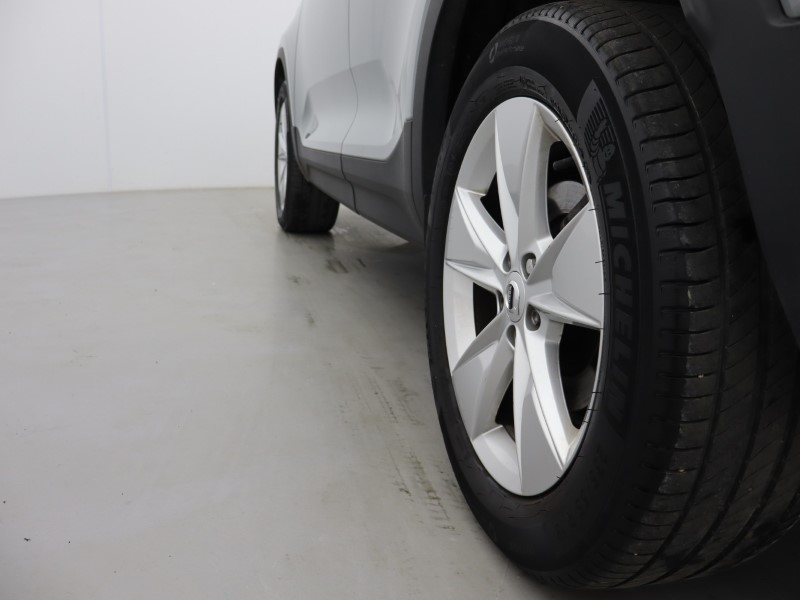 2023 (73) VOLVO XC40 2.0 B3P Core 5dr Auto 5200765