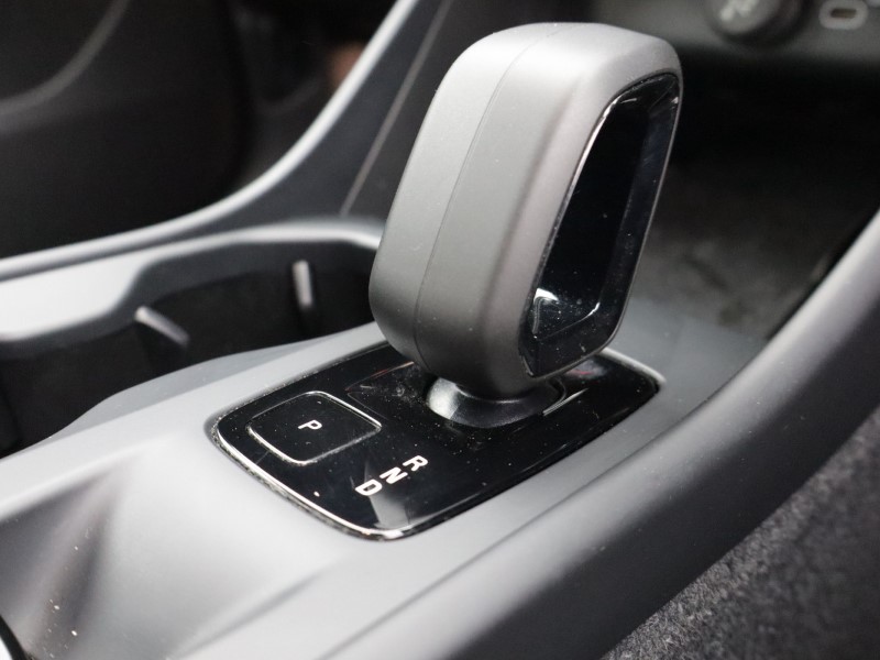 2023 (73) VOLVO XC40 2.0 B3P Core 5dr Auto 5200795