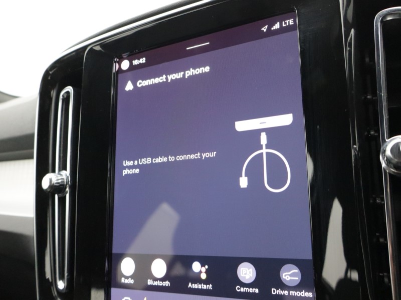 2023 (73) VOLVO XC40 2.0 B3P Core 5dr Auto 5200790