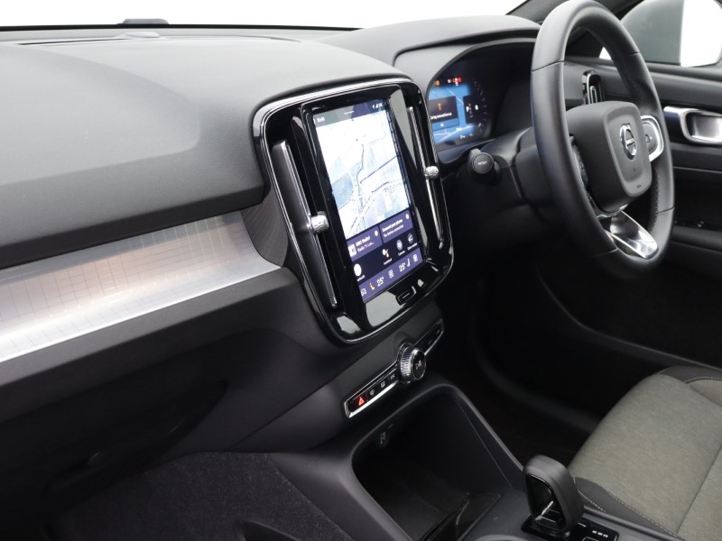 2023 (73) VOLVO XC40 2.0 B3P Core 5dr Auto 5200778