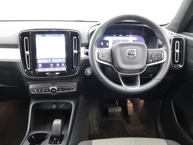 2023 (73) VOLVO XC40 2.0 B3P Core 5dr Auto 5200783