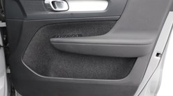 2023 (73) VOLVO XC40 2.0 B3P Core 5dr Auto 5200768