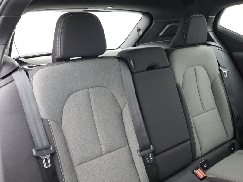 2023 (73) VOLVO XC40 2.0 B3P Core 5dr Auto 5200782