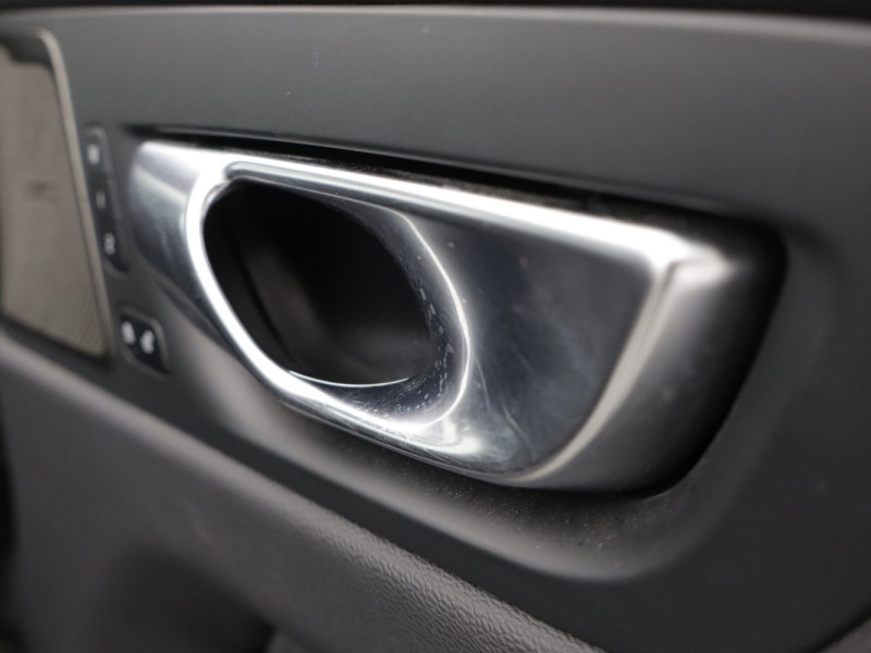 2024 (24) VOLVO XC60 2.0 B5P Plus Black Edition 5dr AWD Geartronic 5128756