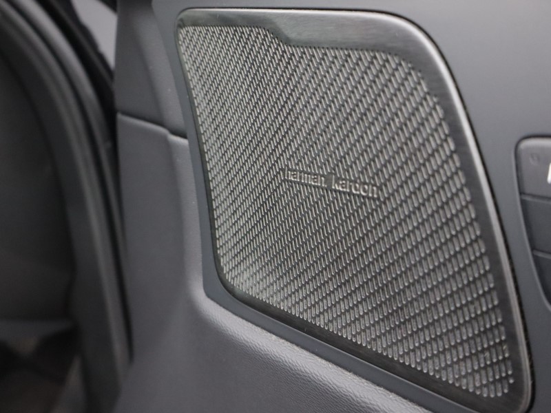 2024 (24) VOLVO XC60 2.0 B5P Plus Black Edition 5dr AWD Geartronic 5128754