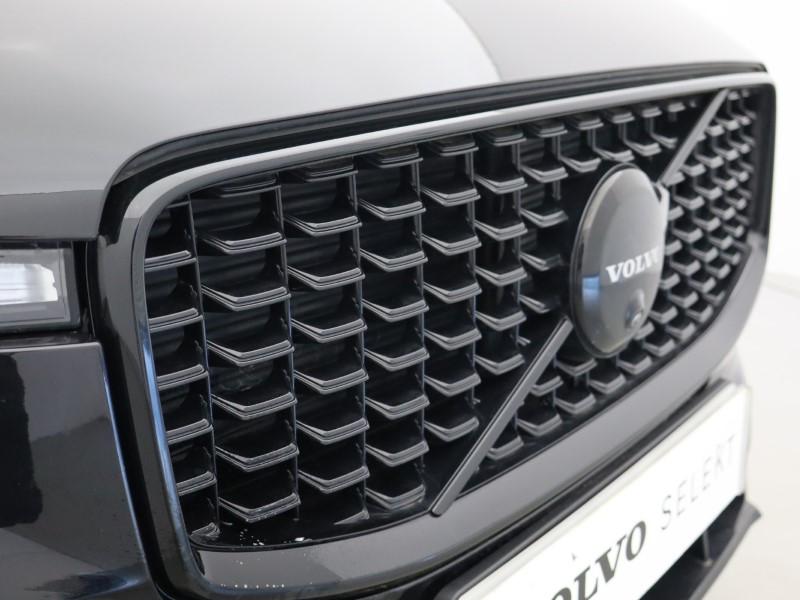 2024 (24) VOLVO XC60 2.0 B5P Plus Black Edition 5dr AWD Geartronic 5128738