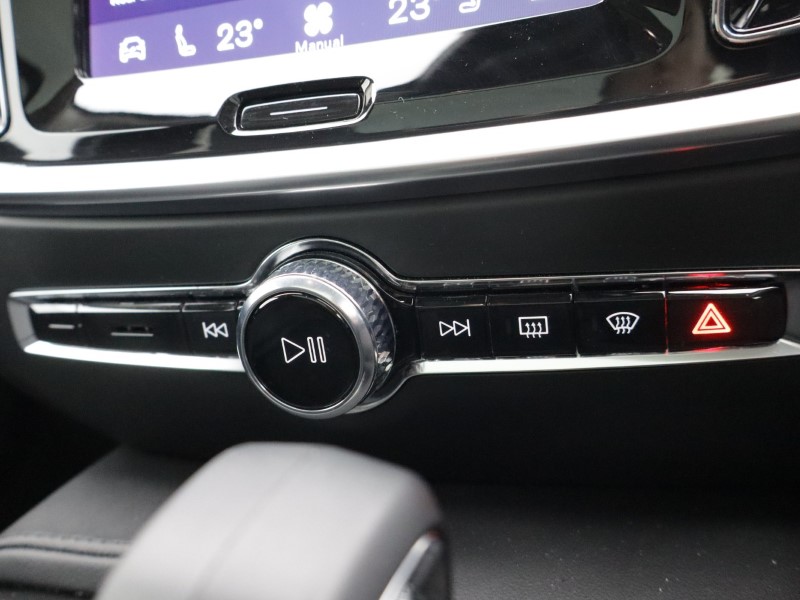 2023 (72) VOLVO V60 2.0 T6 [350] RC PHEV Ultimate Dark 5dr AWD Auto 5182681