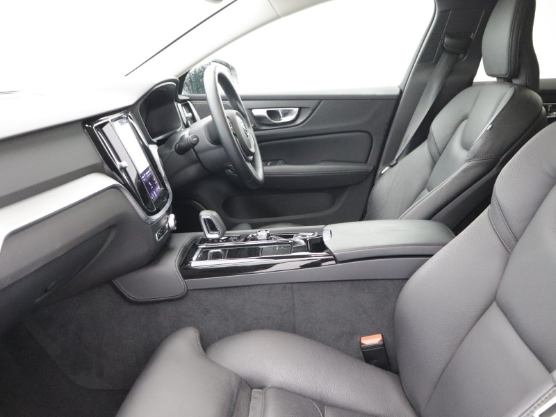 2023 (72) VOLVO V60 2.0 T6 [350] RC PHEV Ultimate Dark 5dr AWD Auto 5182646