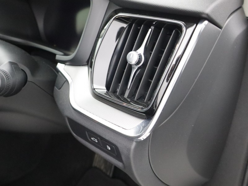 2023 (72) VOLVO V60 2.0 T6 [350] RC PHEV Ultimate Dark 5dr AWD Auto 5182652