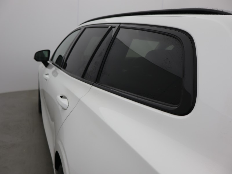 2023 (72) VOLVO V60 2.0 T6 [350] RC PHEV Ultimate Dark 5dr AWD Auto 5182639