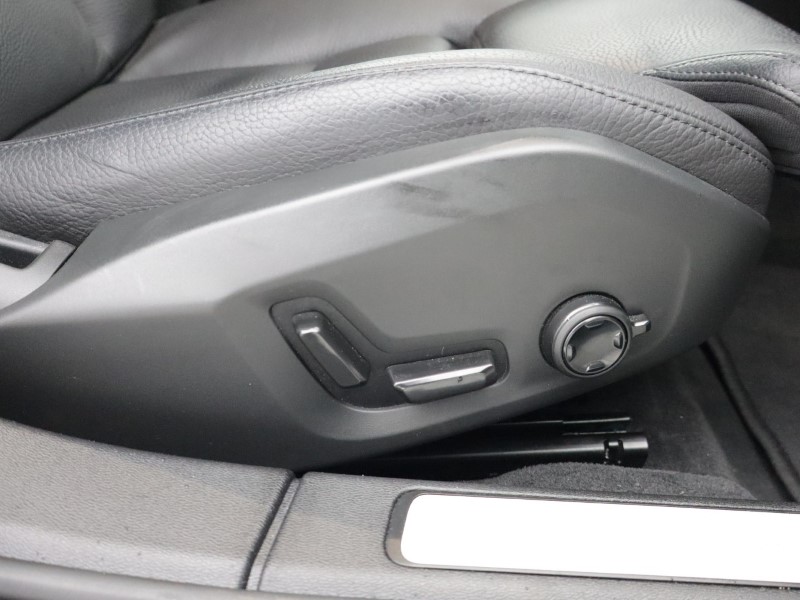 2023 (72) VOLVO V60 2.0 T6 [350] RC PHEV Ultimate Dark 5dr AWD Auto 5182653