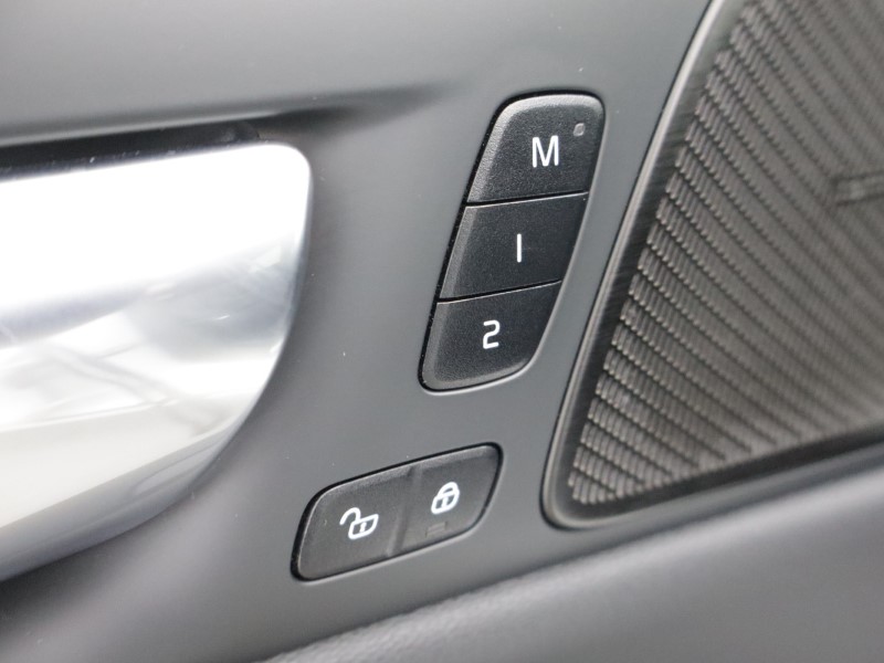 2023 (72) VOLVO V60 2.0 T6 [350] RC PHEV Ultimate Dark 5dr AWD Auto 5182660