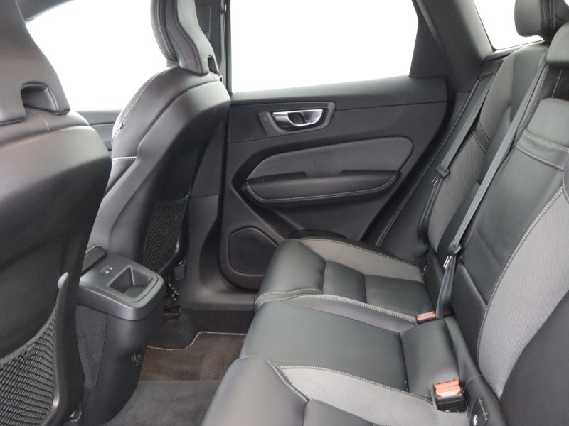 2021 (21) VOLVO XC60 2.0 B5P [250] R DESIGN 5dr AWD Geartronic 5156713