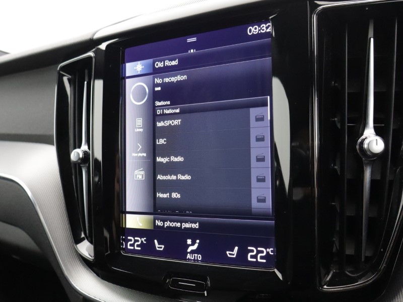 2021 (21) VOLVO XC60 2.0 B5P [250] R DESIGN 5dr AWD Geartronic 5156741