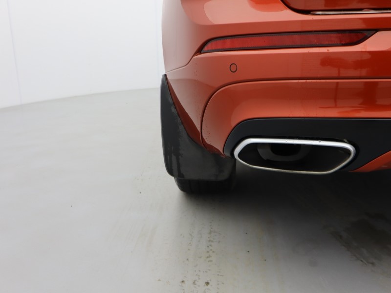 2021 (21) VOLVO XC60 2.0 B5P [250] R DESIGN 5dr AWD Geartronic 5156708