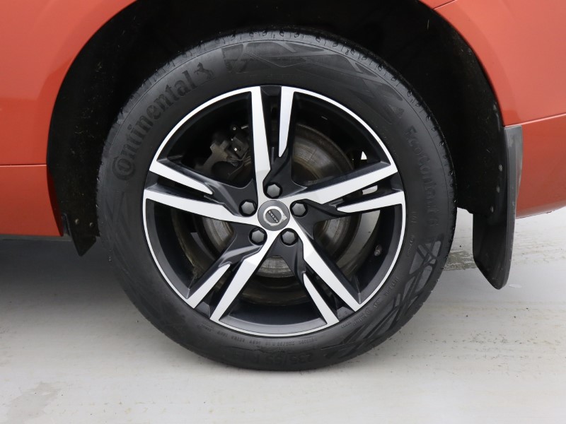 2021 (21) VOLVO XC60 2.0 B5P [250] R DESIGN 5dr AWD Geartronic 5156710