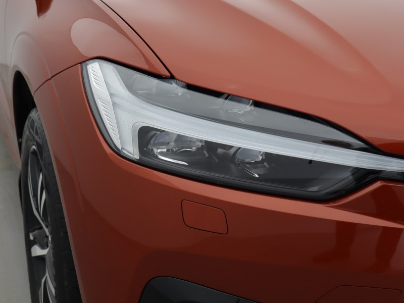 2021 (21) VOLVO XC60 2.0 B5P [250] R DESIGN 5dr AWD Geartronic 5156698