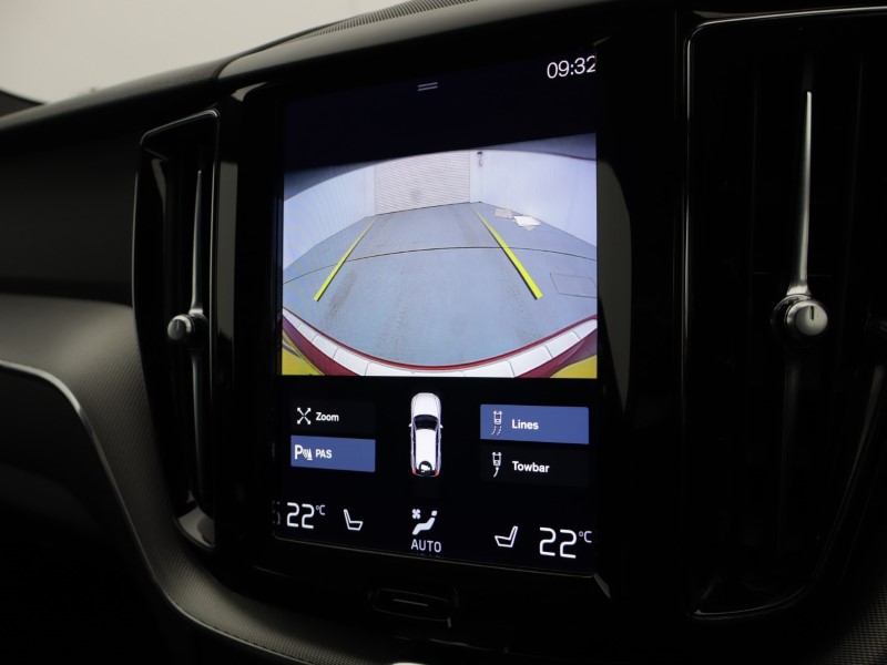 2021 (21) VOLVO XC60 2.0 B5P [250] R DESIGN 5dr AWD Geartronic 5156740