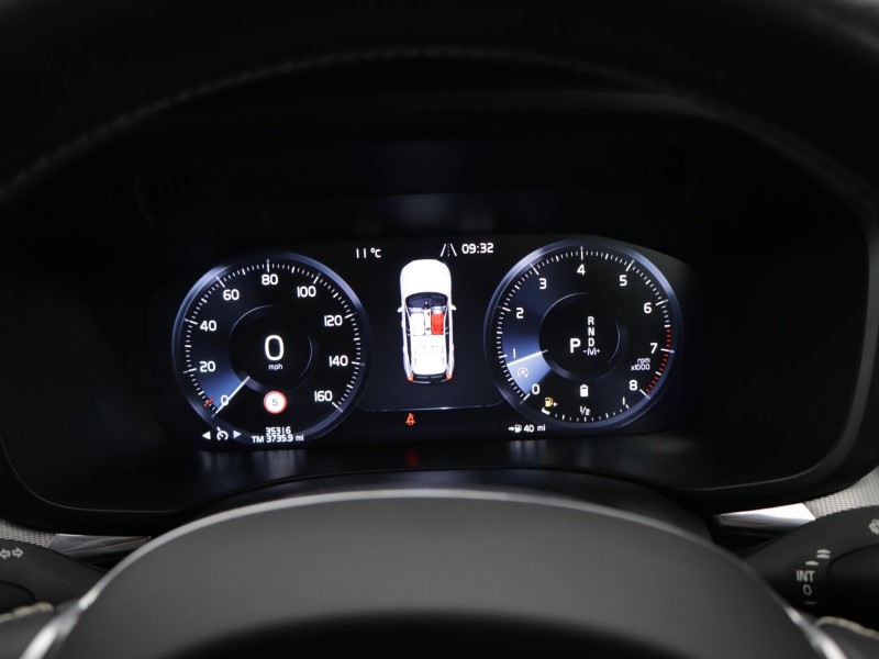 2021 (21) VOLVO XC60 2.0 B5P [250] R DESIGN 5dr AWD Geartronic 5156737