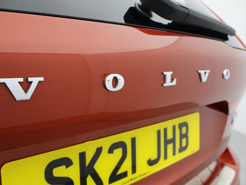 2021 (21) VOLVO XC60 2.0 B5P [250] R DESIGN 5dr AWD Geartronic 5156704