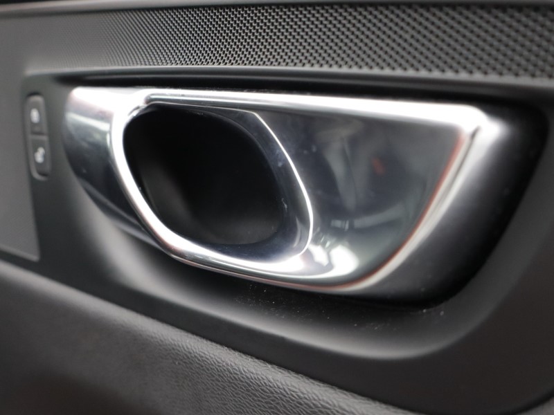 2021 (21) VOLVO XC60 2.0 B5P [250] R DESIGN 5dr AWD Geartronic 5156717