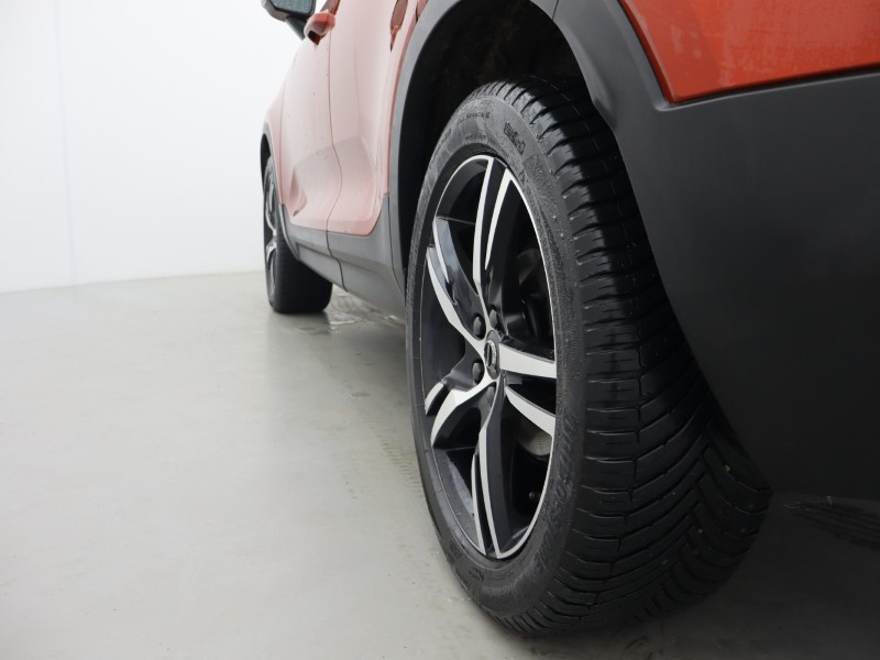 2022 (22) VOLVO XC40 1.5 T3 [163] R DESIGN 5dr Geartronic 5150958