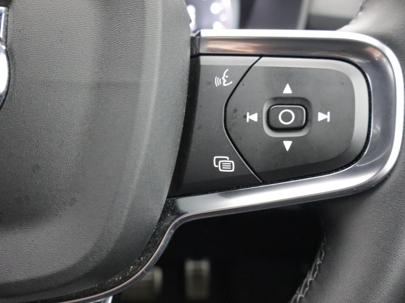 2022 (22) VOLVO XC40 1.5 T3 [163] R DESIGN 5dr Geartronic 5150987