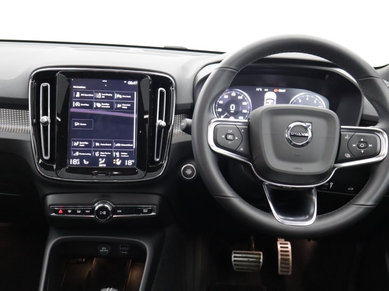 2022 (22) VOLVO XC40 1.5 T3 [163] R DESIGN 5dr Geartronic 5150984