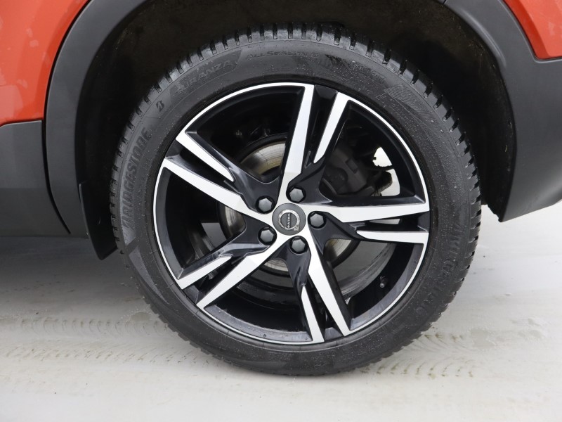 2022 (22) VOLVO XC40 1.5 T3 [163] R DESIGN 5dr Geartronic 5150957