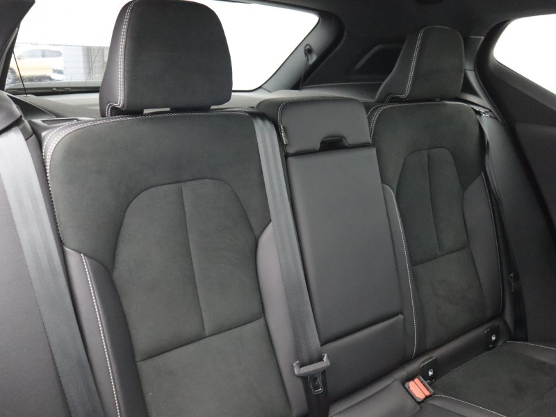 2022 (22) VOLVO XC40 1.5 T3 [163] R DESIGN 5dr Geartronic 5150965