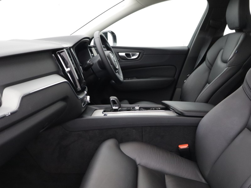 2024 (24) VOLVO XC60 2.0 T6 [350] RC PHEV Plus Dark 5dr AWD Geartronic 5176831