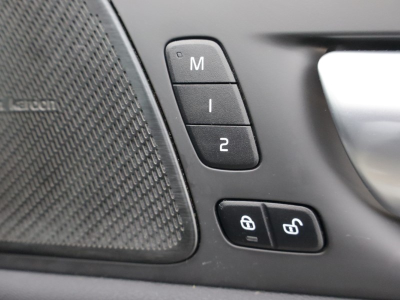 2024 (24) VOLVO XC60 2.0 T6 [350] RC PHEV Plus Dark 5dr AWD Geartronic 5176837