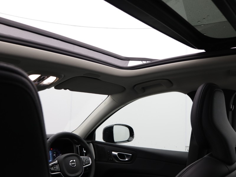 2024 (24) VOLVO XC60 2.0 T6 [350] RC PHEV Plus Dark 5dr AWD Geartronic 5176869