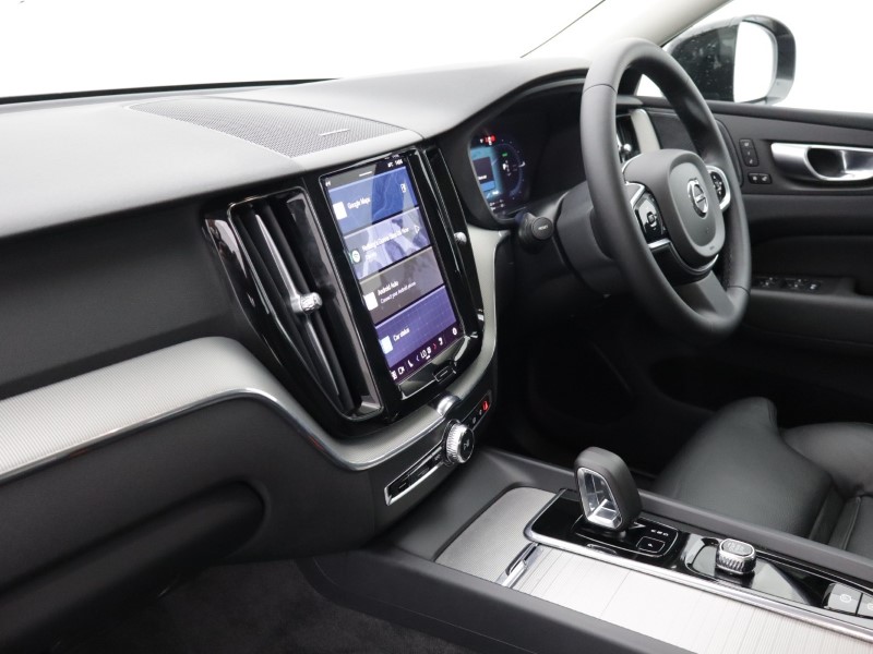 2024 (24) VOLVO XC60 2.0 T6 [350] RC PHEV Plus Dark 5dr AWD Geartronic 5176845