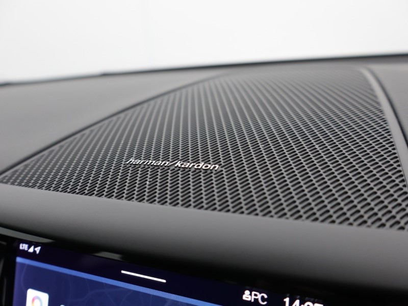 2024 (24) VOLVO XC60 2.0 T6 [350] RC PHEV Plus Dark 5dr AWD Geartronic 5176867