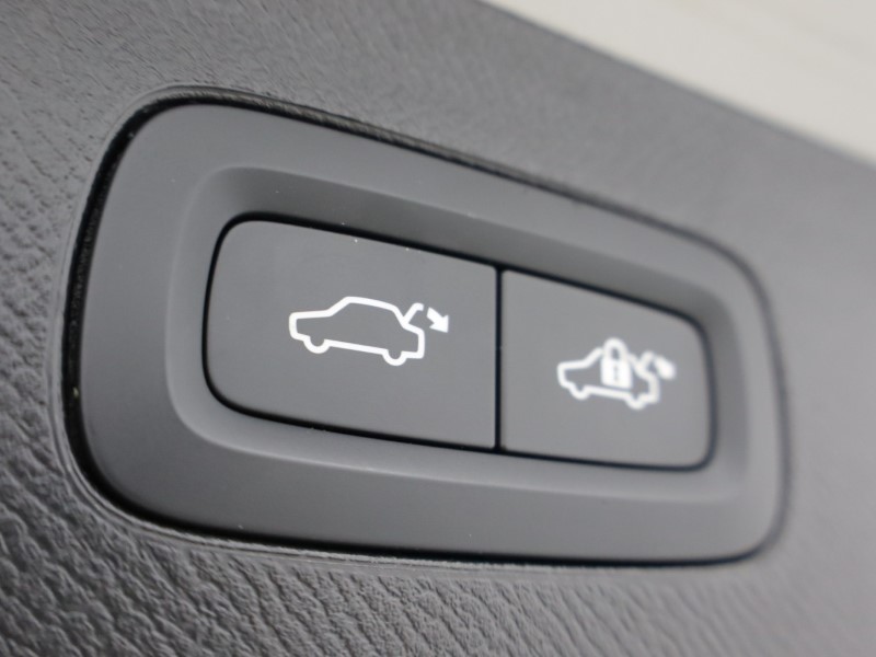 2025 (74) VOLVO XC90 2.0 B5P Plus Dark 5dr AWD Geartronic 5164303