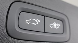 2025 (74) VOLVO XC90 2.0 B5P Plus Dark 5dr AWD Geartronic 5164303