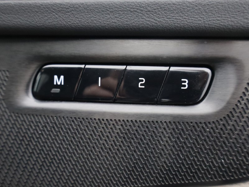 2025 (74) VOLVO XC90 2.0 B5P Plus Dark 5dr AWD Geartronic 5164314