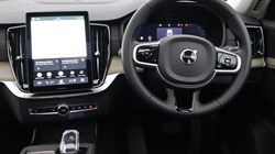 2025 (74) VOLVO XC90 2.0 B5P Plus Dark 5dr AWD Geartronic 5164330
