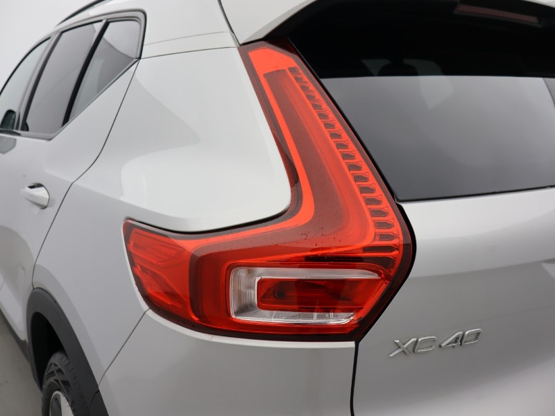 2023 (23) VOLVO XC40 2.0 B4P Ultimate Dark 5dr Auto 5165456