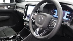 2023 (23) VOLVO XC40 2.0 B4P Ultimate Dark 5dr Auto 5165479