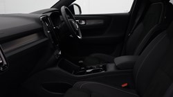 2023 (23) VOLVO XC40 2.0 B4P Ultimate Dark 5dr Auto 5165465