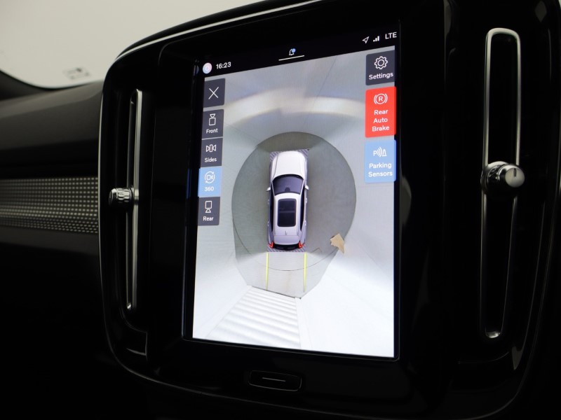 2023 (23) VOLVO XC40 2.0 B4P Ultimate Dark 5dr Auto 5165496