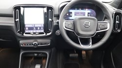 2023 (23) VOLVO XC40 2.0 B4P Ultimate Dark 5dr Auto 5165490