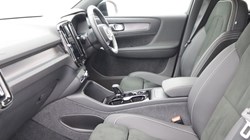 2023 (23) VOLVO XC40 2.0 B4P Ultimate Dark 5dr Auto 5165468