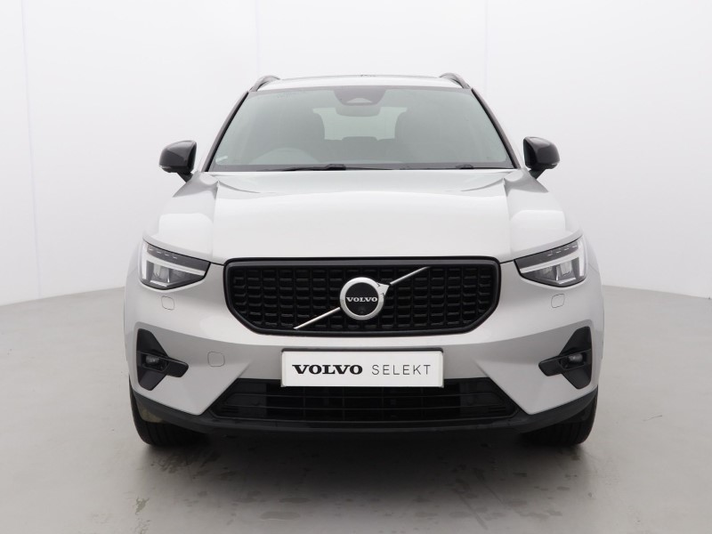 2023 (23) VOLVO XC40 2.0 B4P Ultimate Dark 5dr Auto 5165443